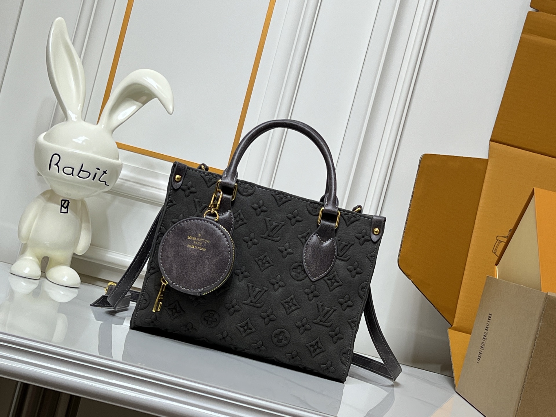 Louis Vuitton LV Classic Handbag Premium Canvas Gold Hardware Luxury Daily Wear Designer Bag